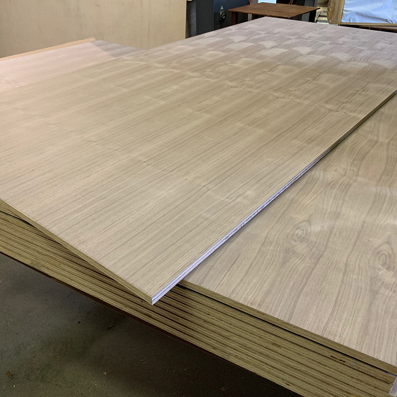 Hardwood plywood